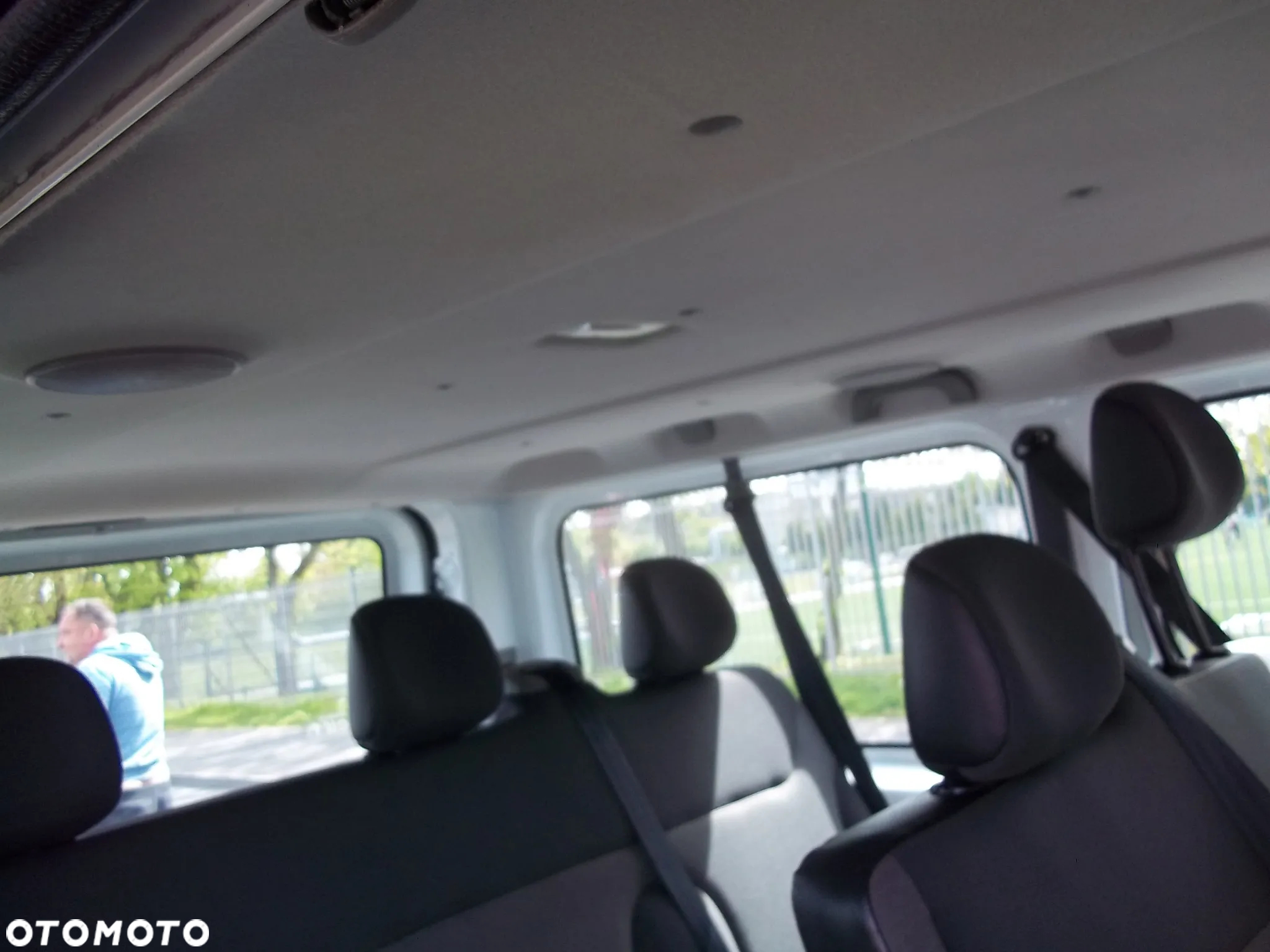 Renault Trafic 2.0 dCi 115 Combi L2H1 - 12