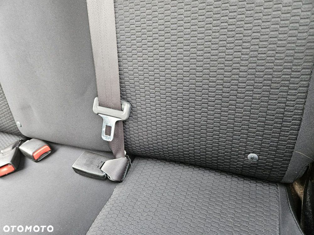 Nissan Micra - 16