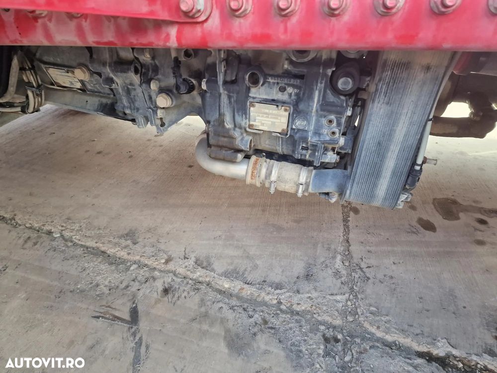 DAF XF 530, KIT BASCULARE, Cutie AUTOMATA+INTARDER 6 trepte, fuste sasiu, 530 CP Euro 6, jante ALUMINIU, Anv 315/80R22,5 70% ok, FRIGIDER, 2 paturi, girofaruri, parasolar, posibilietate leasing 3 ani, PROMOTIE 22.900 EUR+Tva - 17
