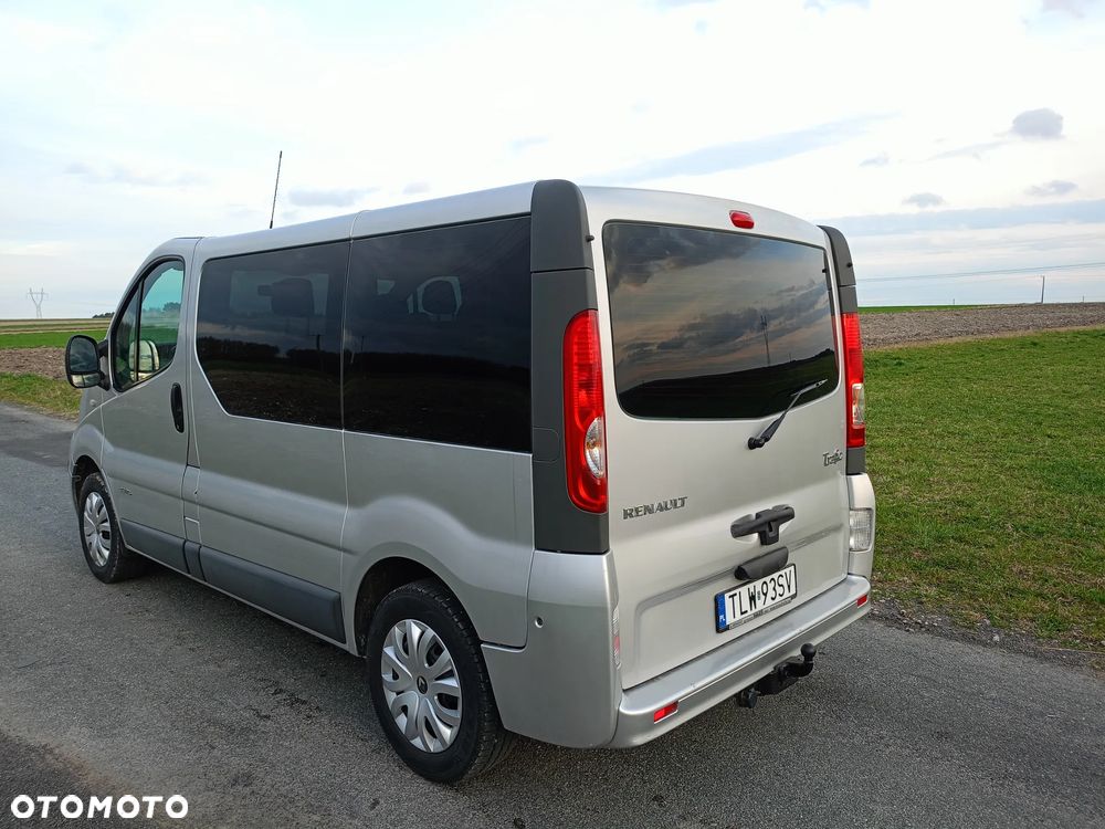 Renault Trafic Passenger Expression - 10