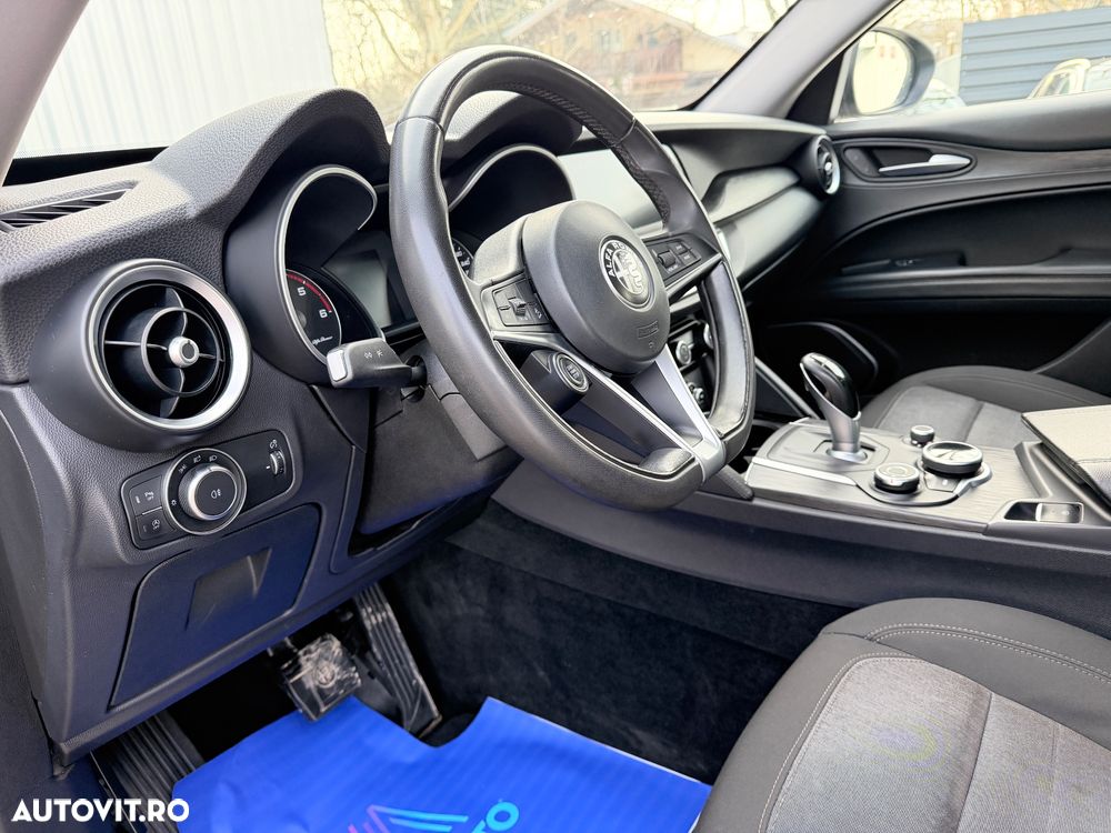 Alfa Romeo Stelvio 2.2 16V AT8-Q4 Executive - 31