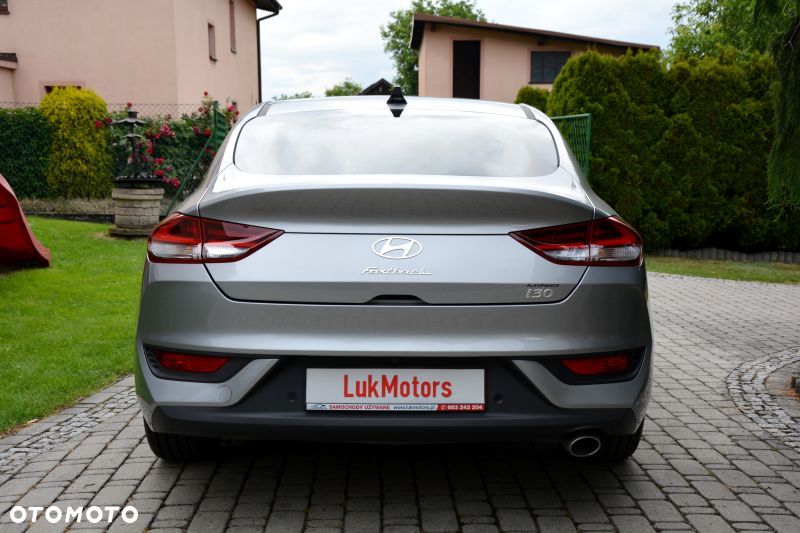 Hyundai i30 1.0 T-GDI Smart - 12
