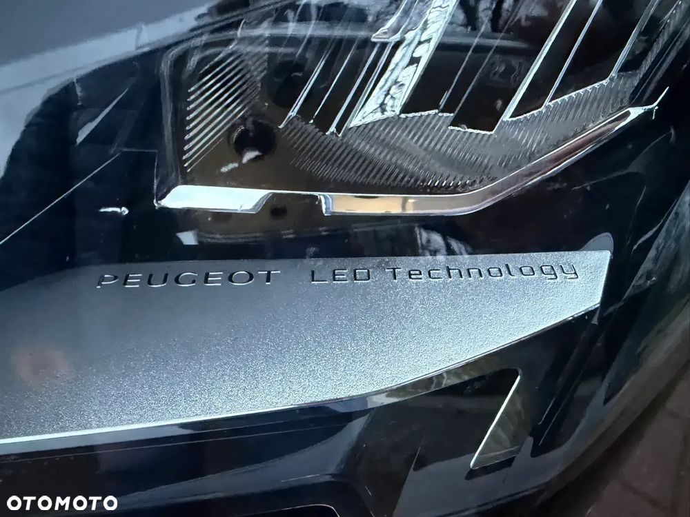 Peugeot 3008 1.5 BlueHDi Allure S&S EAT8 - 14