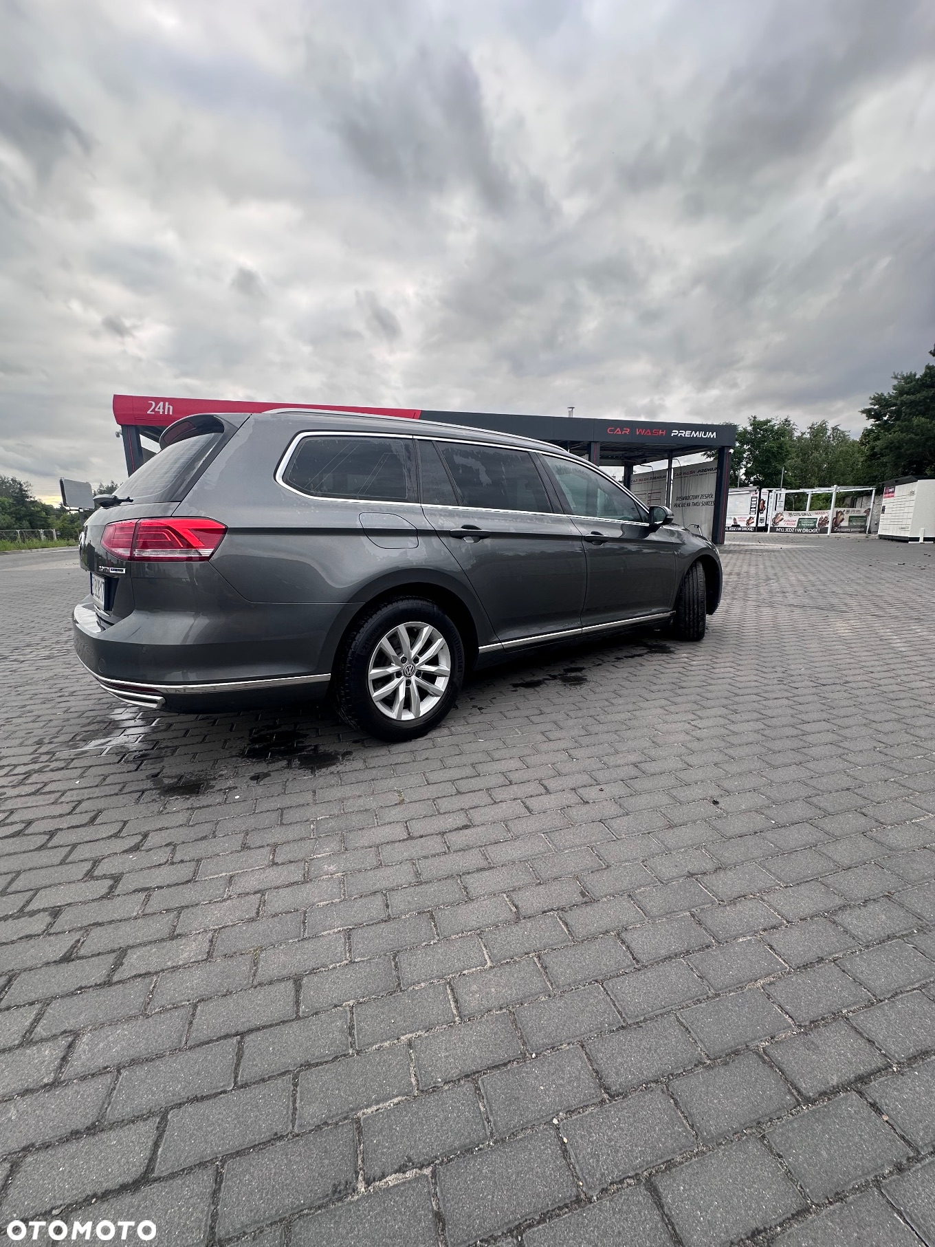 Volkswagen Passat Variant 2.0 TDI (BlueMotion Technology) Comfortline - 4
