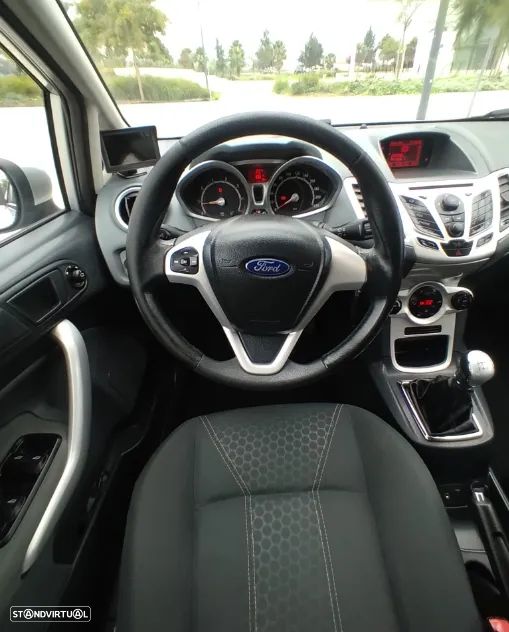 Ford Fiesta 1.25 Titanium - 9