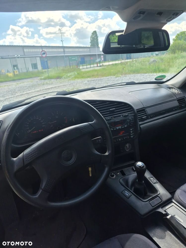 Audi A2 ver-318i - 8