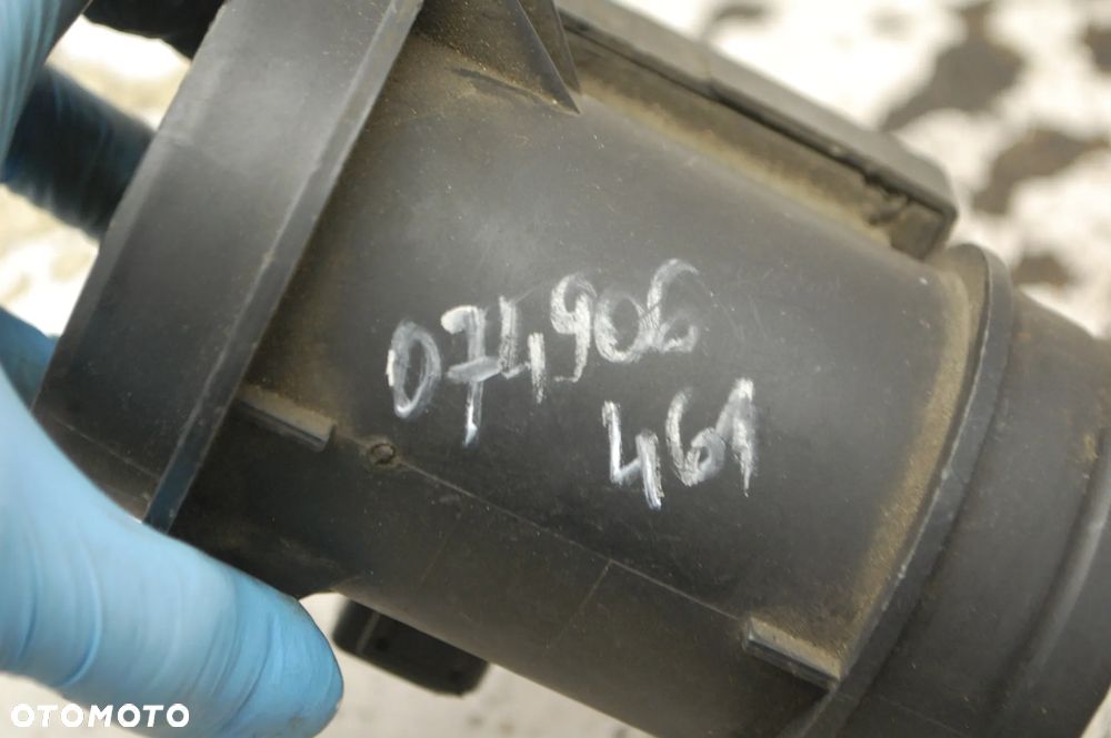 PRZEPŁYWOMIERZ 074906461 71822101 1.9 TDI AUDI A3 8L 80 B4 - 8