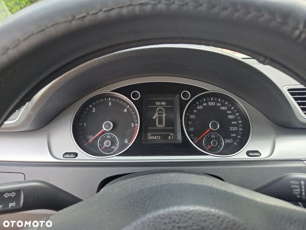 Volkswagen Passat 2.0 TDI Trendline - 8