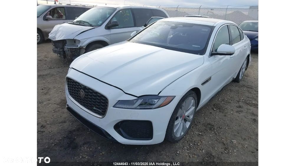 Jaguar XF P300 AWD R-Dynamic SE - 2