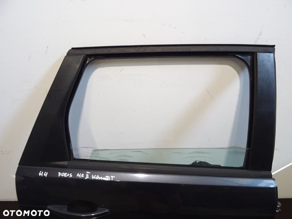 FORD FOCUS MK2 04-07 KOMBI DZRWI PRAWY TYŁ PRAWE TYLNE LAK: 44 - 2