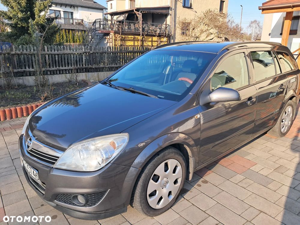 Opel Astra 1.9 CDTI 111 - 1