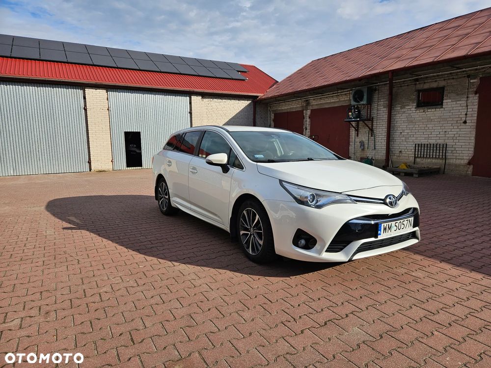 Toyota Avensis 2.0 Premium MS - 3
