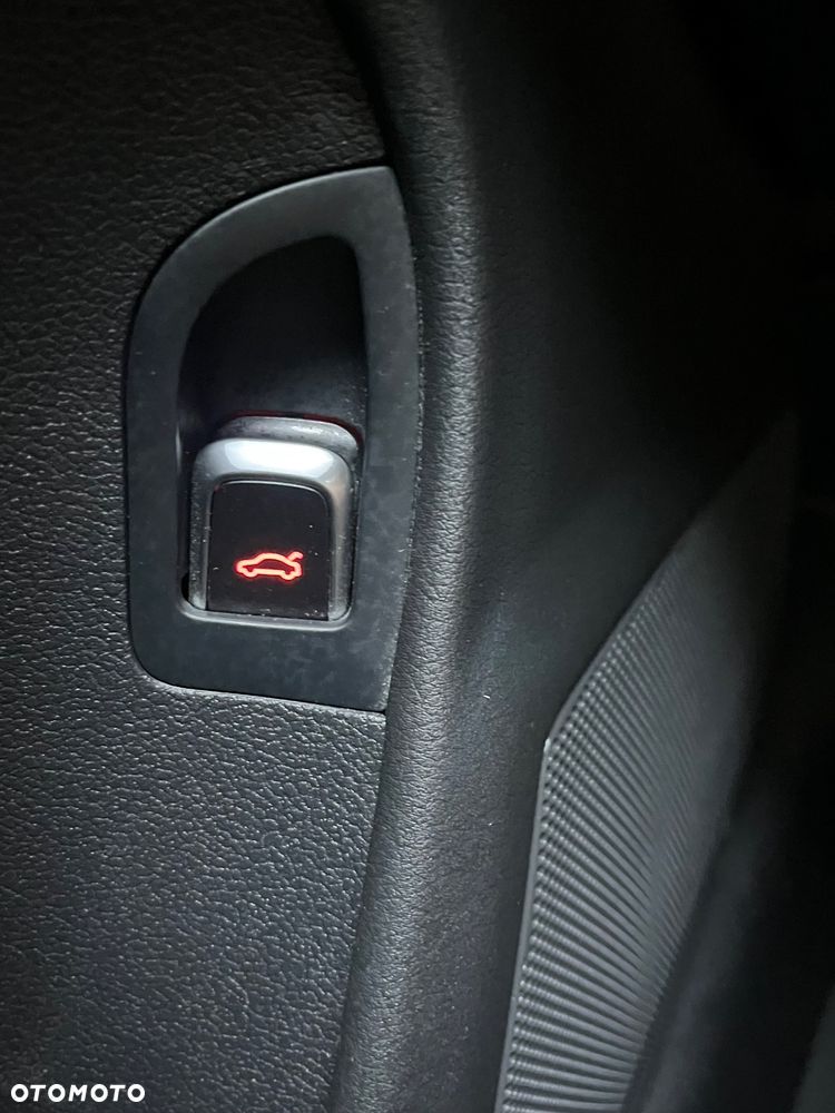 Audi A4 Avant 2.0 TDI DPF clean diesel Attraction - 25