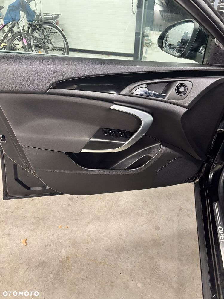 Opel Insignia - 16