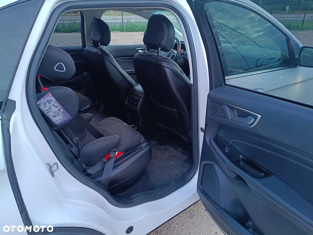 Ford Edge - 11