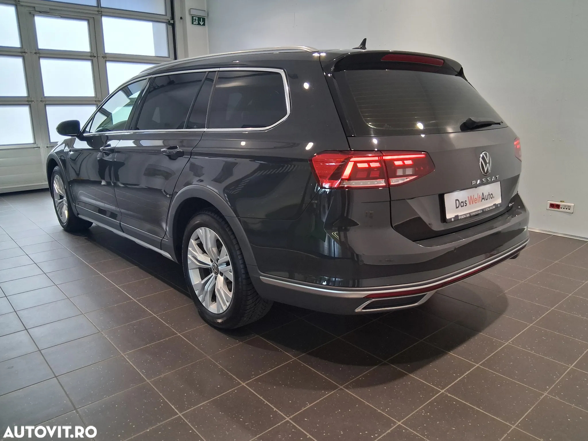 Volkswagen Passat Variant 2.0 TDI 4Mot DSG Highline - 10