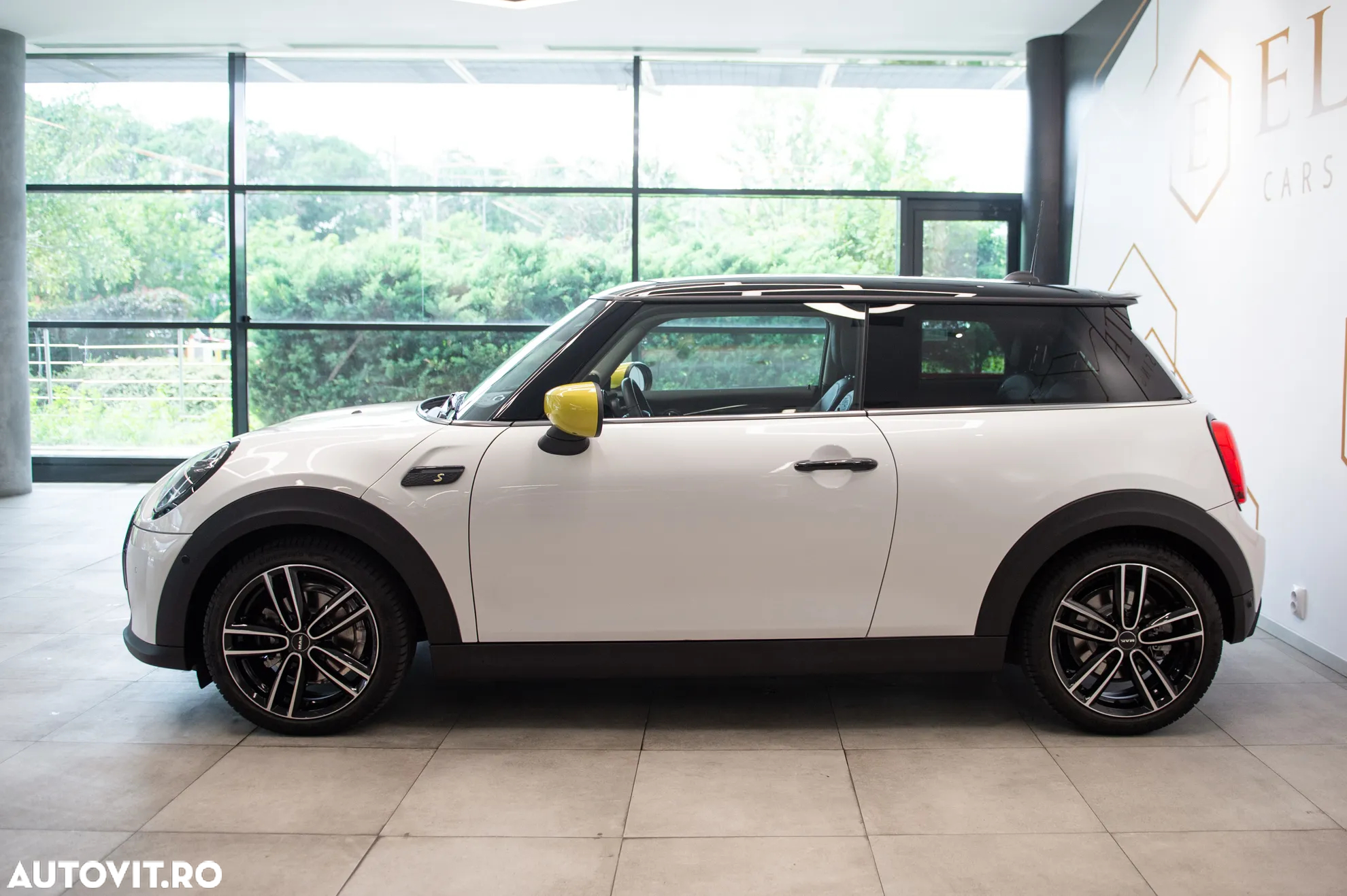 Mini Cooper SE Standard - 4