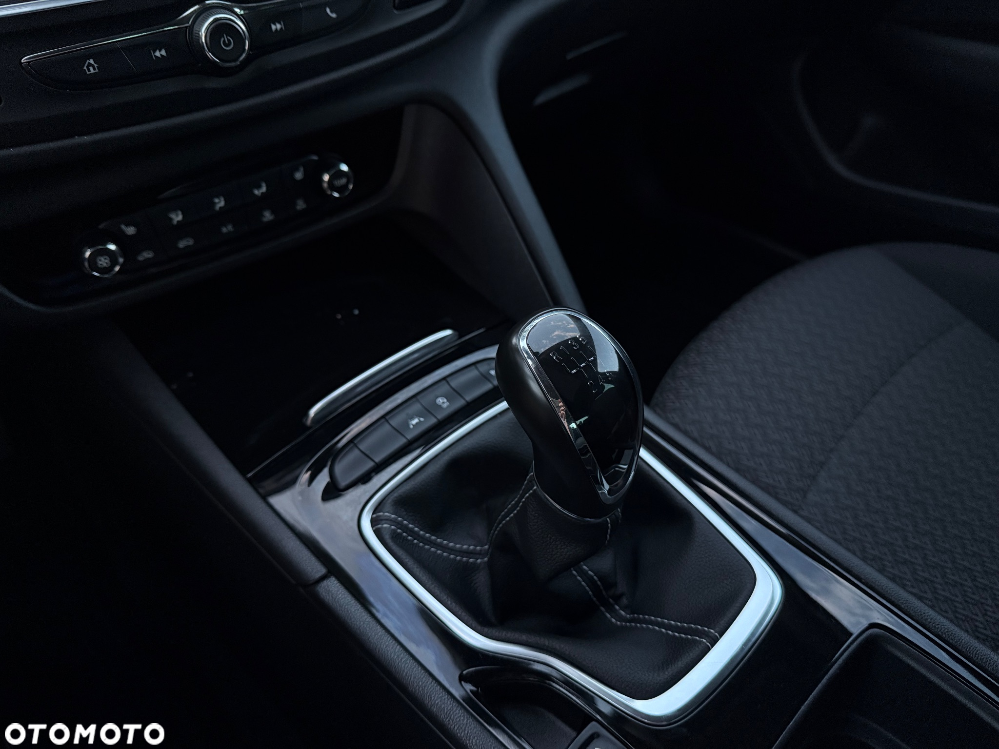 Opel Insignia 1.5 T GPF Exclusive S&S - 25