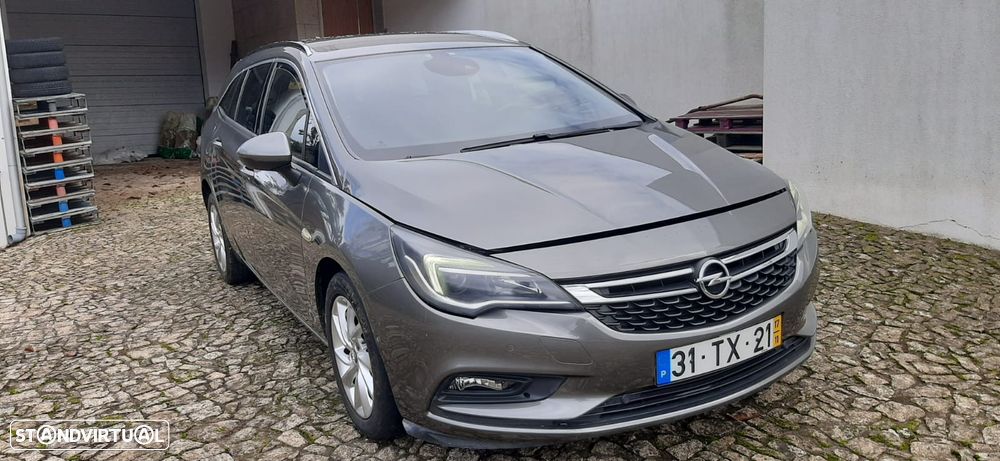 Opel Astra Sports Tourer 1.6 CDTi Executive S/S - 1