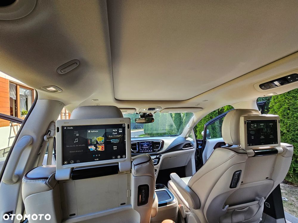 Chrysler Pacifica - 19