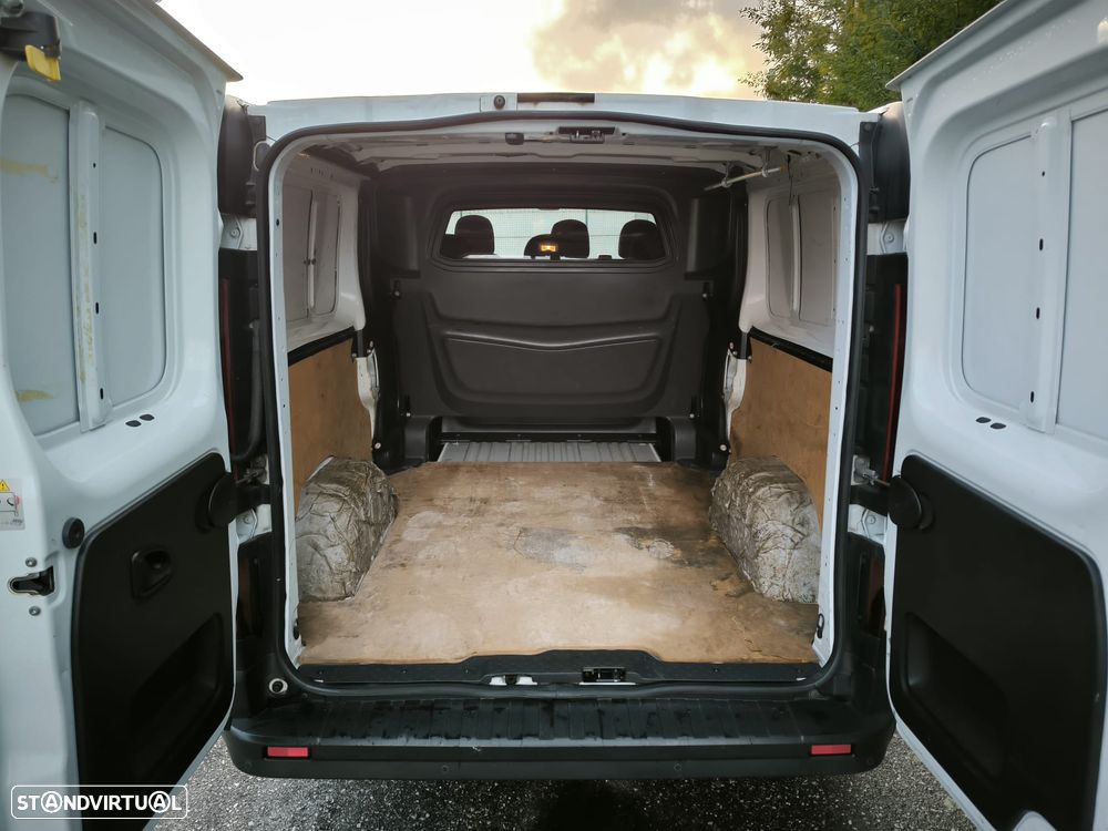 Renault TRAFIC - 4