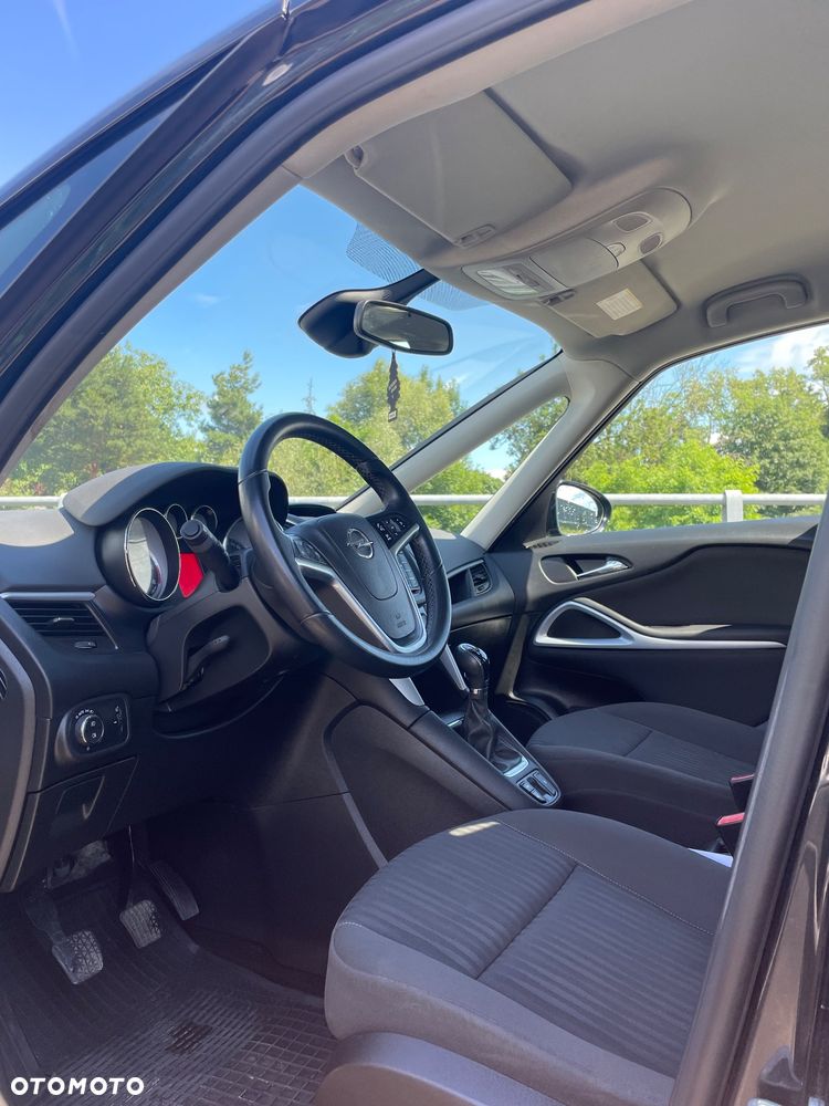 Opel Zafira - 14
