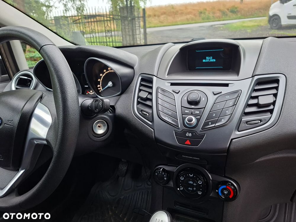 Ford Fiesta - 10