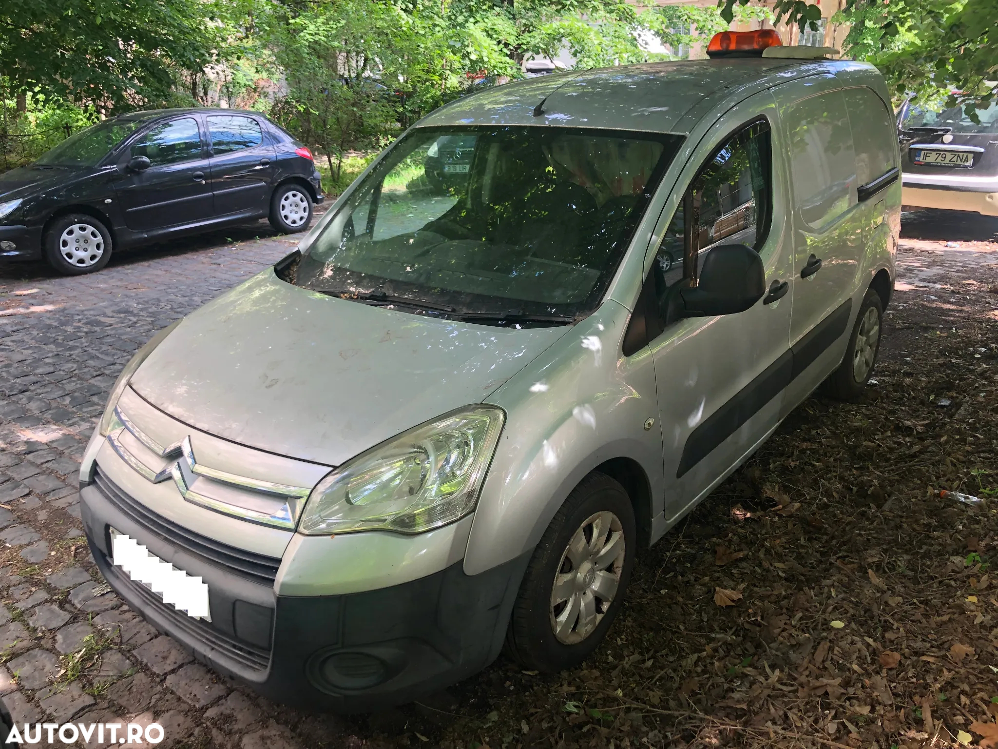 Dezmembrez Citroen Berlingo gri argintiu 2011 - 11