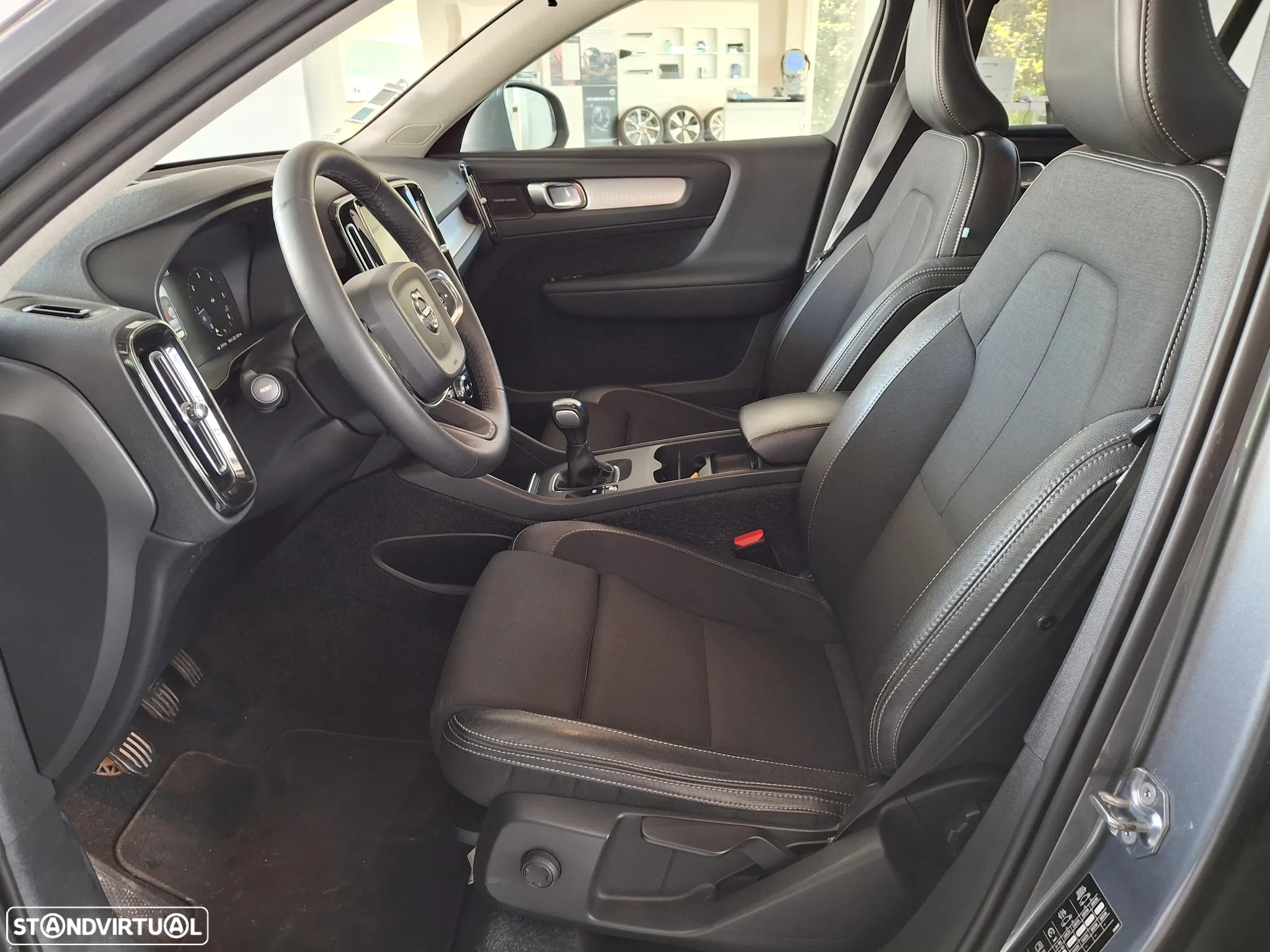 Volvo XC 40 2.0 D3 Momentum - 10