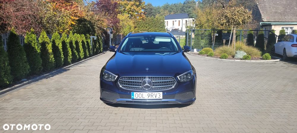 Mercedes-Benz Klasa E 220 d T 9G-TRONIC Edition AVANTGARDE - 4