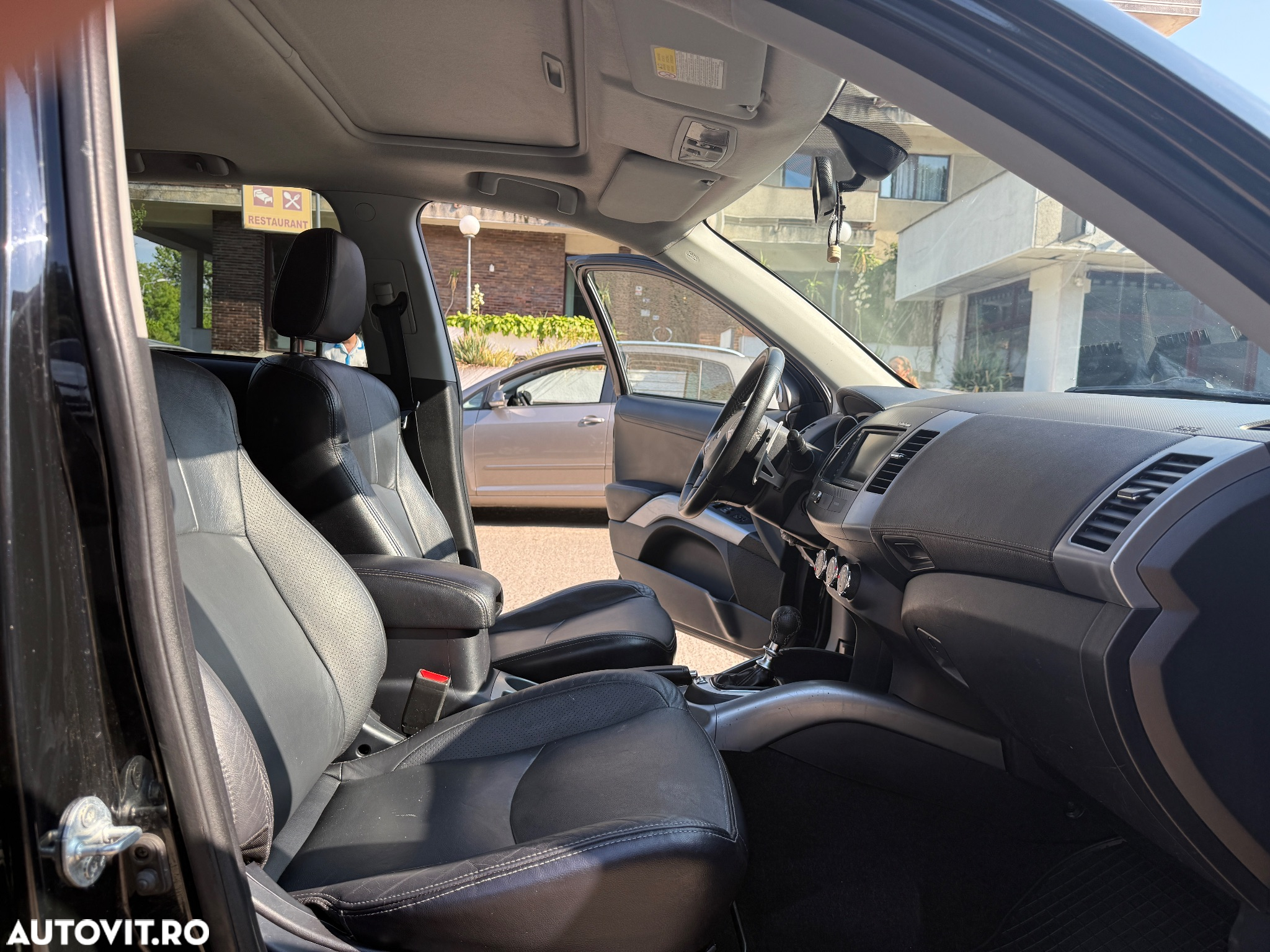 Mitsubishi Outlander 2.2 DI-D 4WD TC-SST Intense+ A06 - 14