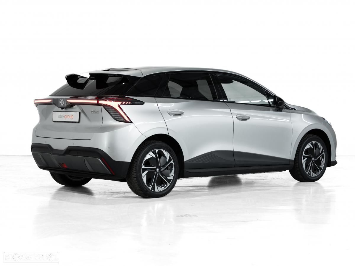 MG MG4 64 kWh Luxury - 3