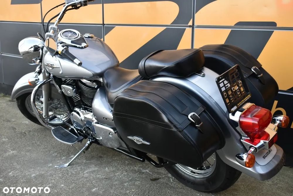 Suzuki VL 800 Volusia - Boulevard C50 - 15