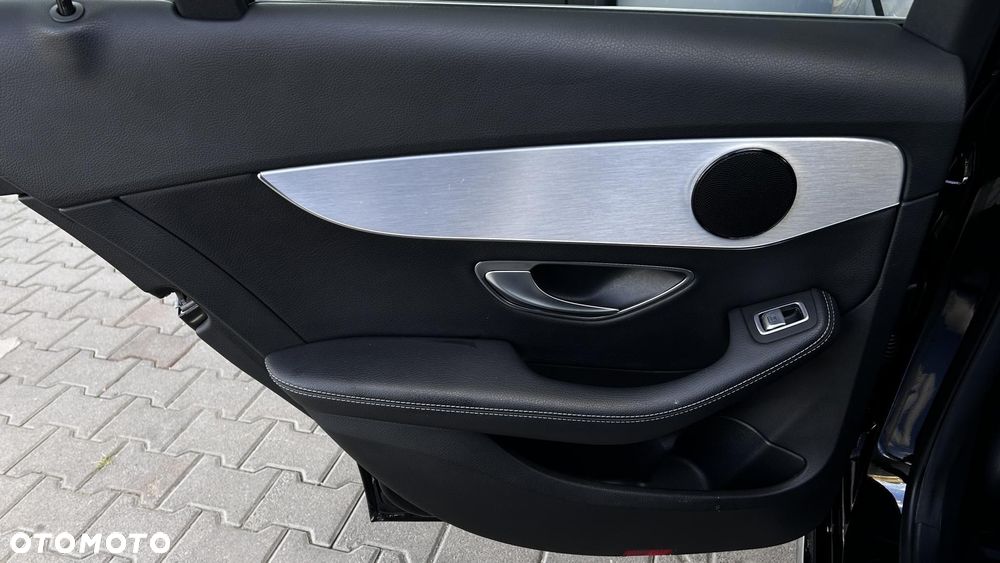 Mercedes-Benz Klasa C 180 9G-TRONIC - 25