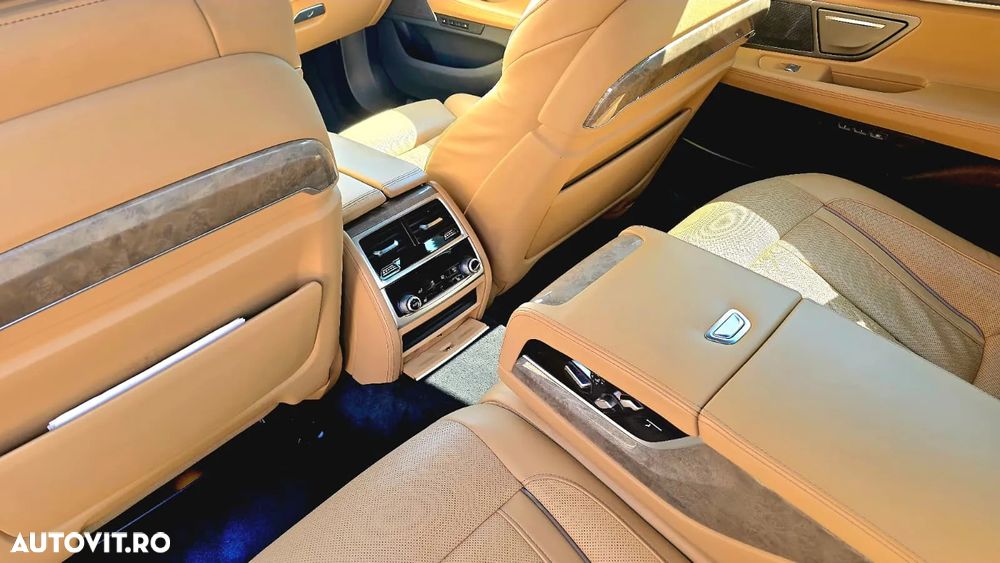 BMW Seria 7 740d xDrive - 8
