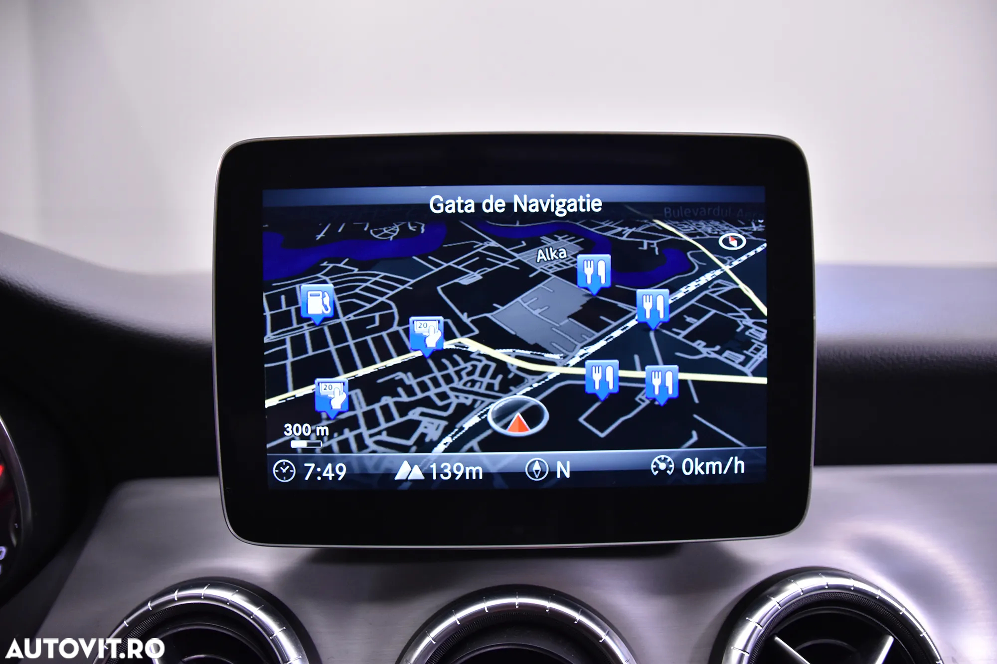 Mercedes-Benz CLA 180 7G-DCT AMG Line - 23