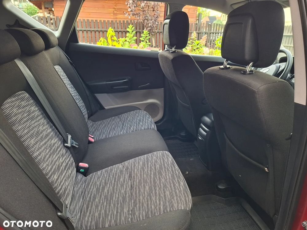 Kia Ceed - 14