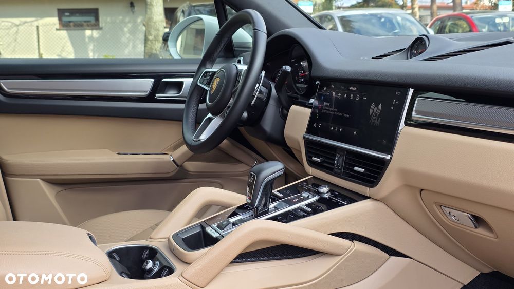 Porsche Cayenne S Platinum Edition - 22