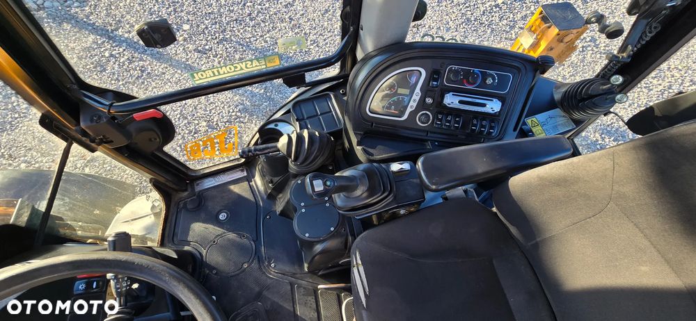 JCB 3CX - 7
