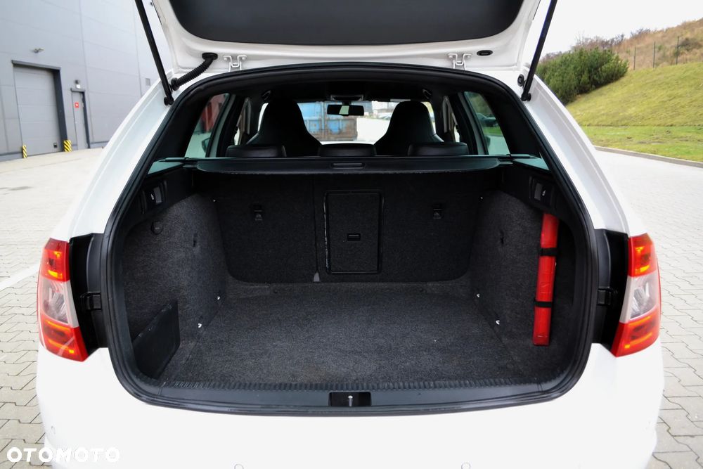 Skoda Octavia 2.0 TDI RS - 30