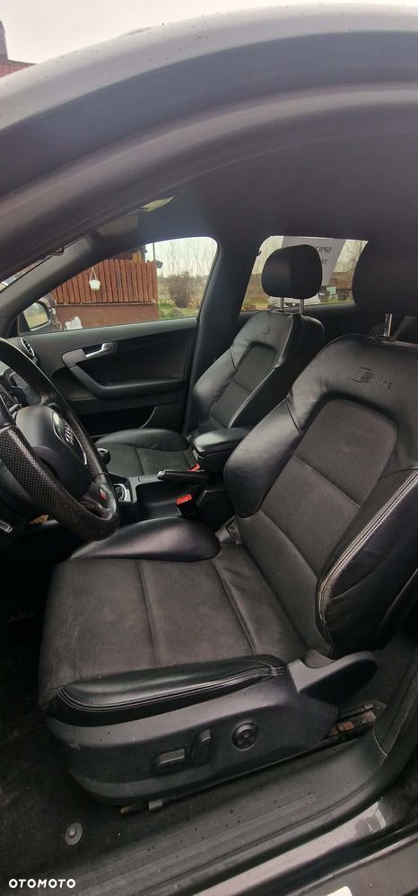 Audi A3 Sportback 2.0 TDI DPF Quattro Ambition - 4