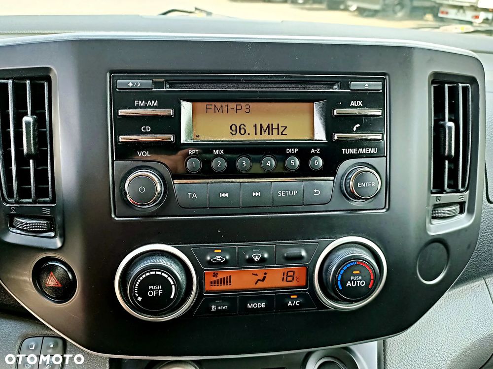 Nissan ENV 200 Maxi - 13