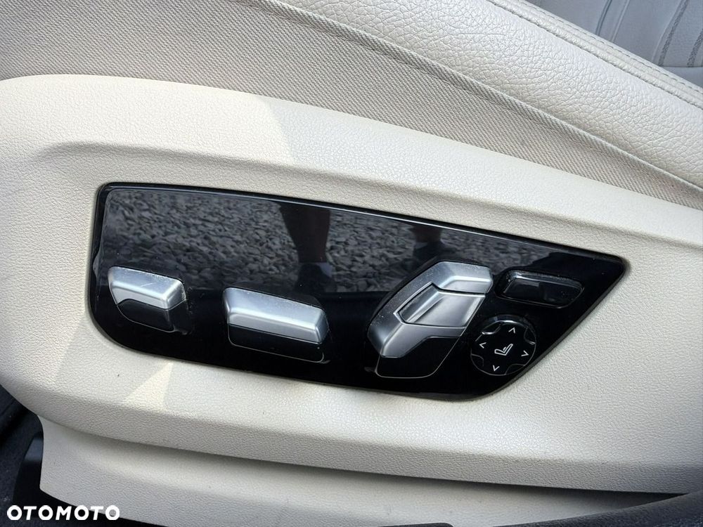 BMW Seria 5 530i Luxury Line - 18