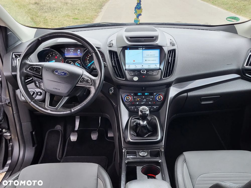 Ford Kuga 1.5 EcoBoost 2x4 Individual - 12