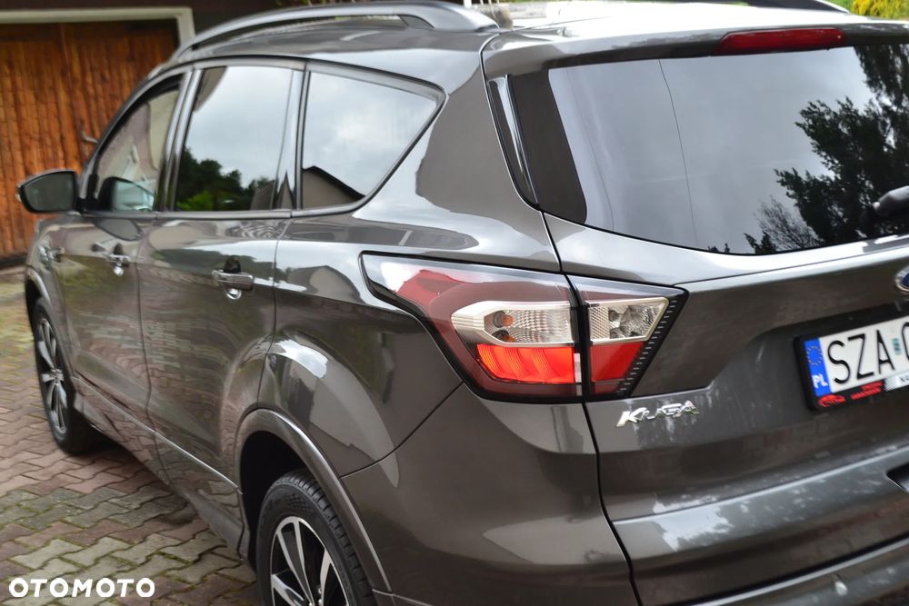 Ford Kuga 1.5 EcoBoost 2x4 ST-Line - 17