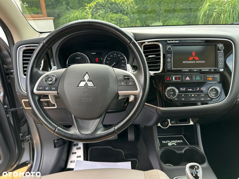 Mitsubishi Outlander - 29