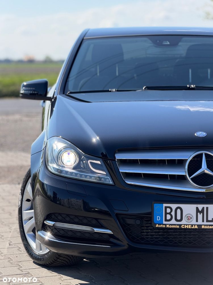 Mercedes-Benz Klasa C 180 CGI Automatik BlueEFFICIENCY Avantgarde - 5