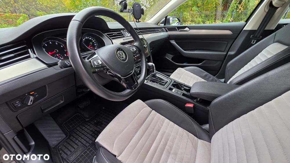Volkswagen Passat - 15