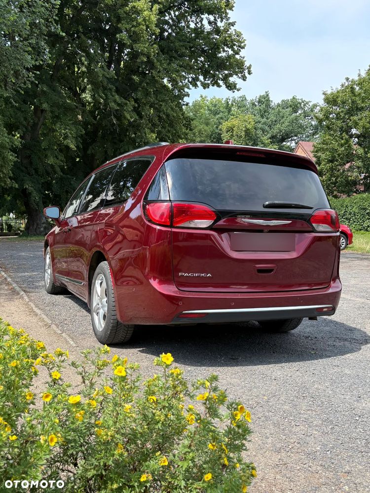 Chrysler Pacifica - 7