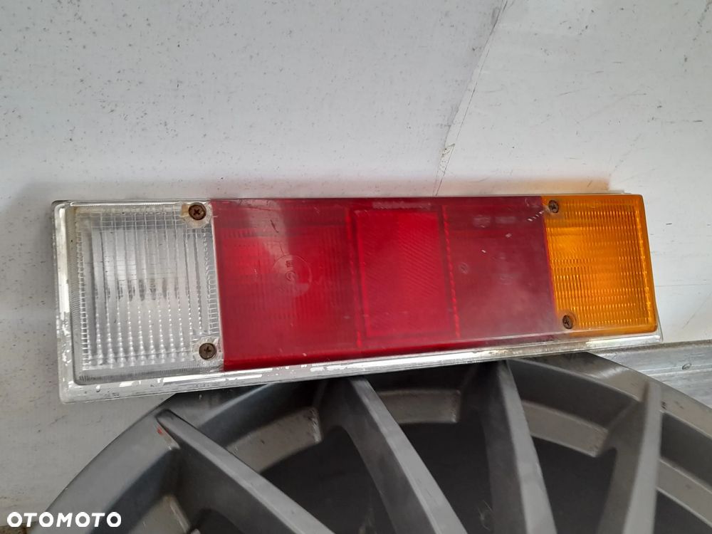 Lampa prawy tył Ford Capri MK2 Hella 74EG13434DA - 2